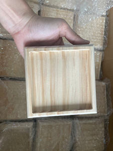 Cubiertas de poste de madera maciza de roble blanco con borde redondeado para postes de 90 mm, piezas modernas para escaleras y balcones. - Product Image 2