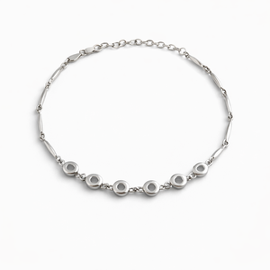 Pulsera de Cadena Geométrica con Círculos de Acero Inoxidable para Mujer, Diseño Romántico, Acabado en Rodio, Joyería Elegante y Moderna, Regalo Ideal - Product Image 1