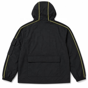 Veste coupe-vent à capuche personnalisée avec bandes réfléchissantes, style streetwear, vêtement de sport actif uni, manches longues - Product Image 2
