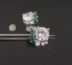 CZ Green Gemstone <b>Stud</b> Earrings Silver Plated Round Cut <b>Emerald</b> Green Chalcedony Ear <b>Studs</b> Wholesale Fashion Jewelry For Woman - Product Image 1