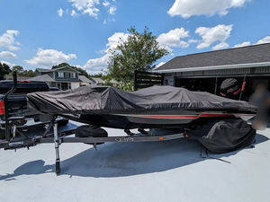 Bateaux B-a-s-s C-a-t E-y-r-a 2015 fournis en gros - Product Image 2