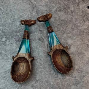 Ensemble de fourchettes, cuillères et couteaux en bois jetables et durables en forme de poisson pour l'emballage de plats à emporter, disponible à un prix raisonnable - Product Image 3