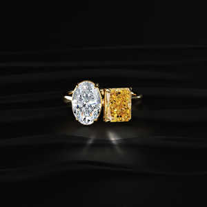 แหวนเพชรโมอิสซาไนต์ทรงรีสีเหลือง 5.45 กะรัต งานแฮนด์เมด สองเม็ด คุณภาพ VVS1 ทรงเจียระไนเยี่ยม 1.7 มม. ทอง 14K ผู้ผลิตเครื่องประดับชั้นดี - Product Image 3