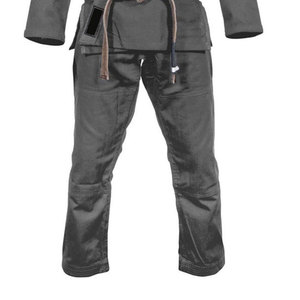 Uniforme de Karate 2026, Nuevo y Más Vendido, Hecho con Algodón 100% de Alta Calidad, Transpirable, de Secado Rápido y Personalizable - Product Image 5