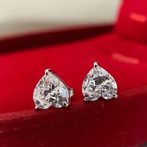 Pendientes de Diamantes en Forma de Corazón Cultivados en Laboratorio con Certificación IGI, Oro Blanco Sólido de 14K y 18K, 1ct 2ct, Pendientes de Diamantes Solitarios en Forma de Corazón - Product Image 5