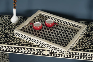Bandeja redonda de servir con incrustaciones de hueso, moderna, ecológica y duradera, de la marca Blossom Craft India. - Product Image 2