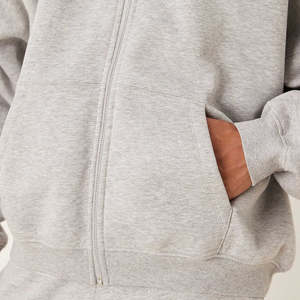 Sudadera con Capucha Negra Unisex de Invierno para Hombre, de Alta Calidad OEM, con Cierre, Tejido de Felpa Modal Personalizado de 430gsm/550 gramos, Bordada, Transpirable y de Secado Rápido - Product Image 2