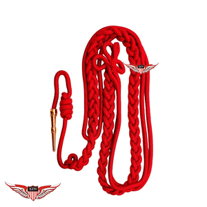 Aiguillettes rouges torsadées avec embout doré métallique - Product Image 6