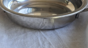 Elegante Bandeja Redonda de Metal para Servir con Asas Laterales, Frutero Decorativo con Acabado Plateado para el Hogar y Vajilla de Hotel - Product Image 6
