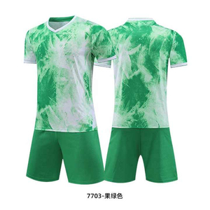 Ensemble de vêtements de sport pour le football masculin, tissu extensible durable, maillot et short à séchage rapide, kit pour l'entraînement professionnel et les matchs, équipe personnalisée - Product Image 5