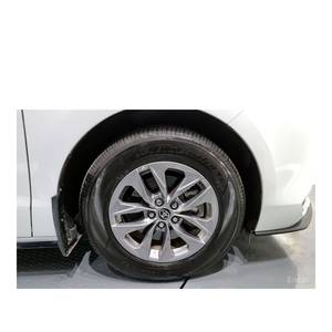 Toyota Sienna 2.5 Híbrida AWD 2023 con Asientos de Cuero y Cámara Trasera, 50,454 km, Volante a la Izquierda - Product Image 5