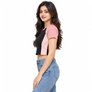 Moda veraniega informal para armarios modernos: camisetas cortas para mujer que ofrecen una forma moderna con tela suave y un estilo fácil de combinar. - Product Image 3