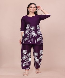 Ensemble Kurta et pantalon ethnique en coton violet pour femme, imprimé floral dessiné à la main, coupe ample, tenue décontractée, style Inde Pakistan 86187 VYOM- VF:-22 - Product Image 1