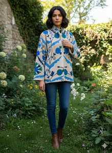 Chaqueta de Terciopelo Bordada a Mano con Elegancia Atemporal, Chaqueta Corta de Mujer con Toque Bohemio Floral, Prenda Étnica de Lujo para Festivales - Product Image 3