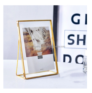 Elegante marco de fotos de metal con acabado plateado Marco de fotos de mesa auxiliar único de la mejor calidad para dormitorio - Product Image 5