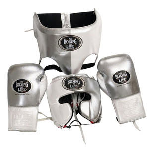 Ensemble de boxe personnalisé en cuir de vachette véritable, rouge et blanc, avec la sagnette 'No Boxing No Life', incluant un protège-tête réglable à lacets et une protection inguinale à ajustement rapide - Product Image 3