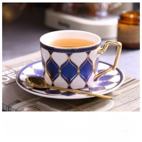 Ensemble de tasse à café et soucoupe en céramique de luxe britannique de 200ml avec bord et poignée en or résistant à la chaleur durable