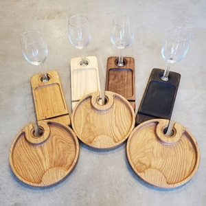 Plateau en bois naturel écologique pour servir les aliments, plateau en bois massif fait à la main pour servir des collations, des petits-déjeuners et des dîners à la maison, à l'hôtel - Product Image 1