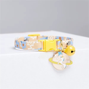 Collier réglable avec clochette pour chat, collier de sécurité détachable pour petits chiens, laisse de cou pour chiots et chatons - Product Image 1