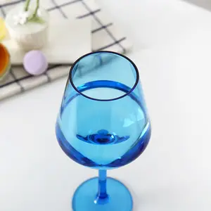 Unzerbrechliche Weingläser mit Stiel farbige Plastik-Weingläser geeignet für Pool-Partys Hochzeiten Freiluft-Vergnügen (14 Unzen)