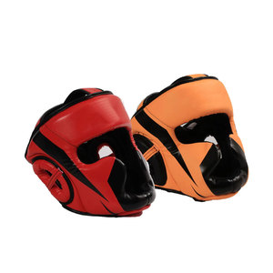 Protège-tête de boxe en cuir PU rouge avec fermeture auto-agrippante pour adultes, équipement de sport unisexe - Product Image 2