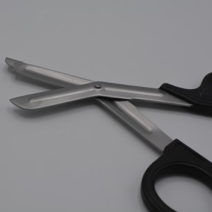 Ciseaux tactiques multifonctionnels ergonomiques en acier inoxydable pour paramédicaux, pompiers et infirmiers, avec étui de protection pour bandages - Product Image 2