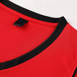 Conjunto de Uniforme de Baloncesto Personalizado para Adultos, Unisex, Rojo y Negro, Poliéster Transpirable, con Detección de Agujas - Product Image 6