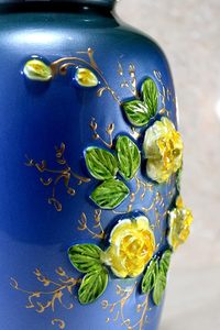 Elegante Urna de Cerámica Azul con Diseño Floral y Tapa, Recipiente Decorativo para Almacenamiento, para Uso Conmemorativo en el Hogar - Product Image 5