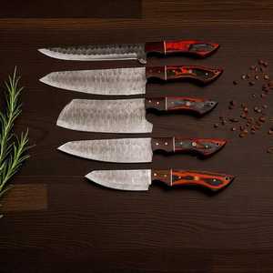 Ensemble de 5 couteaux de chef traditionnels en acier à haute teneur en carbone, ambidextres, avec manche en os et étui en cuir, finition polie haute brillance - Product Image 5