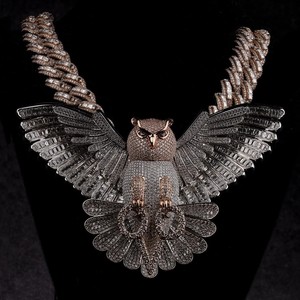 Pendentif hibou de luxe avec moissanite taille baguette en argent S925 plaqué or rose, serti en canal, bijoux animaliers pour fête, unisexe - Product Image 1