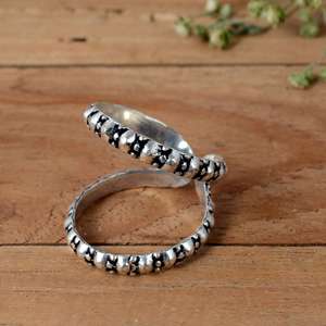 SHYAM JEWELRS Anillo de Lujo Unisex de Plata 925 Texturizada para Artritis |   Diseño tribal oxidado con cuentas |   Articulador de Pulgar Ajustable - Product Image 3