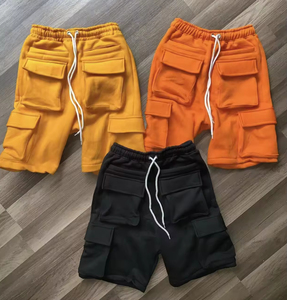 Shorts cargo en molleton pour hommes, personnalisés, en coton et nylon, 6 poches, avec logo, entrejambe de 5 pouces - Product Image 1