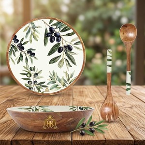 Cuenco de madera hecho a mano con diseño de hoja de olivo para servir comida, decoración de estilo mediterráneo. - Product Image 4