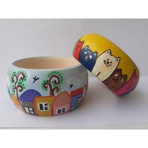 Bracelets en bois peints faits à la main de qualité supérieure pour femmes, bijoux ethniques pour un usage quotidien et des accessoires festifs - Product Image 3