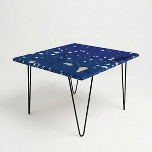 Table basse de salle à manger en plastique recyclé 4GoodThings, style moderne minimaliste, imperméable, durable, empilable, écologique, meubles pour la maison - Product Image 1