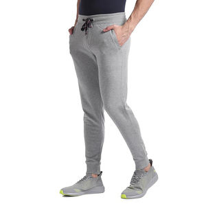 Pantalon de jogging résistant à l'eau pour homme, coupe ajustée, avec revers élastiques, idéal pour la pluie légère et les activités de plein air - Product Image 2