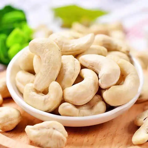 Nueces de cachew crudas premium envasadas al vacío para importadores de alimentos a granel y proveedores mayoristas con calidad de exportación. - Product Image 2