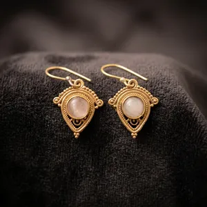 Boucles d'oreilles pendantes en laiton et quartz rose naturel, faites à la main, pierres précieuses roses, bijoux en gros - Product Image 4