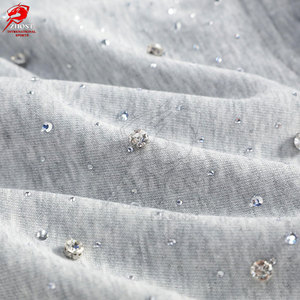 เสื้อมีฮู้ดหินไรน์สโตนสำหรับผู้ชายแบบลำลองพร้อมสัมผัสที่นุ่มนวลรูปทรงทันสมัยและคอลเลกชันเครื่องแต่งกายแนวสตรีทสำหรับผู้ใหญ่ - Product Image 3