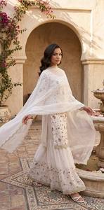 NiMa Creations - Lehenga Choli Blanco para Mujer, con Lentejuelas y Bordado Zari, Traje Tradicional Indio-Pakistaní para Bodas, Largo hasta el Suelo - Product Image 3
