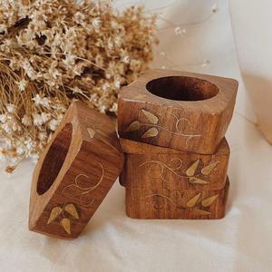 Anillos para Servilletas de Madera con Borlas, Porta Servilletas de Madera Estilo Boho, Decoración Rústica para Mesa de Estilo Farmhouse, Venta al por Mayor - Product Image 5