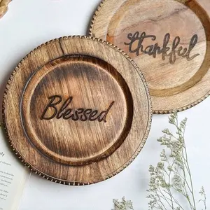 El último plato de madera de mango exclusivo, plato de cerámica para servir con soporte de grabado de bendición para comida o pastel de United Trade World - Product Image 1