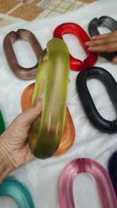 Chaîne en acrylique moderne personnalisée Accents muraux faits à la main en résine ornementale moderne suspendue pour la décoration intérieure Diwali Festival Ready - Product Image 4