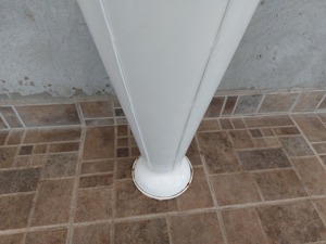 Porte-parapluie en métal blanc en forme de parapluie, organisateur créatif pour les chambres d'enfants, décoration intérieure et idée cadeau élégante, provenant d'Inde - Product Image 2