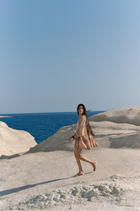 Robe d'été pour femme, style bohème, en tricot, imprimé floral tie-dye, col en V, coupe ample, mini, manches bouffantes, éco-responsable - Product Image 3