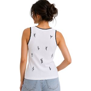 Camiseta sin mangas acanalada blanca y negra para mujer, bordada, informal, de verano, ajustada, de algodón elástico, personalizada, OEM. - Product Image 2