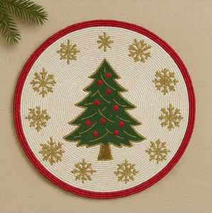 Set de table rond de Noël de luxe avec motif renne, sapin et cloche, fait main, antidérapant et durable - Product Image 4