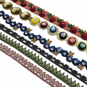 Ribete de Encaje con Lentejuelas Bordadas con Flores, Encaje Decorativo para Prendas, Vestidos, Manualidades y Accesorios de Moda - Product Image 1