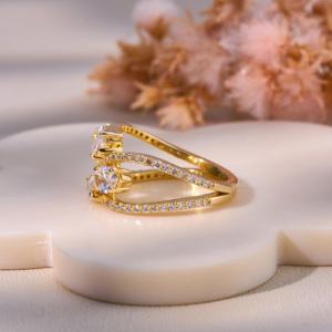 แหวนหมั้นเพชรแล็บทองคำ 10 กะรัต - Product Image 1