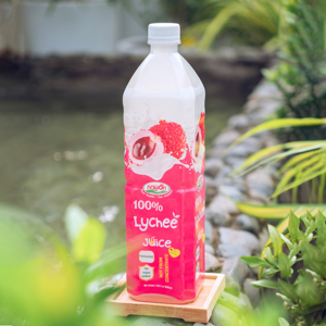 เครื่องดื่มน้ำลิ้นจี่ธรรมชาติ100% 1000มล. (33.8 floz) ขวดน้ำสำหรับสัตว์เลี้ยงตัวอย่างฟรีโรงงาน nawon ในเวียดนาม GMP OEM ODM - Product Image 1